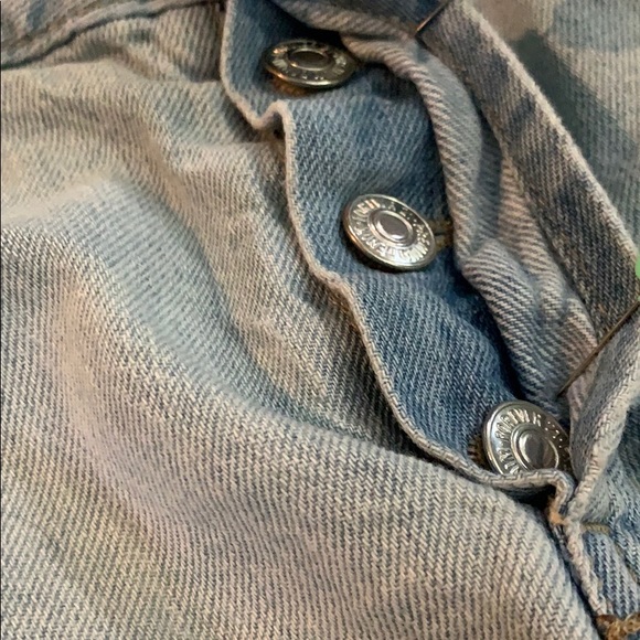 Forever 21 frayed shorts - Picture 3 of 3